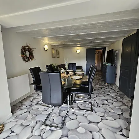 Fleuri Apartment