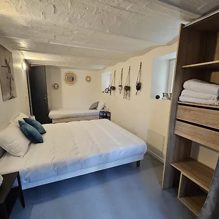 Fleuri Apartment