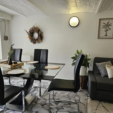Apartment Fleuri *